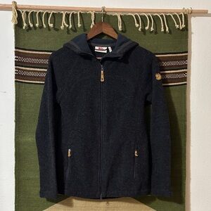 Fjällräven Charcoal Gray Fleece Jacket Kaitum Fleece black